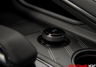 Подержанный автомобиль Zeekr 001 2024 года (21 фото)