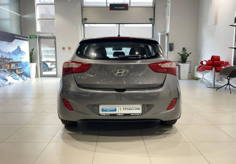 Подержанный автомобиль Hyundai i30 Hatchback 2012 года (5 фото)