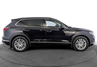 Подержанный автомобиль Volkswagen Touareg 2018 года (4 фото)