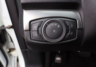 Подержанный автомобиль Ford Explorer 2018 года (12 фото)