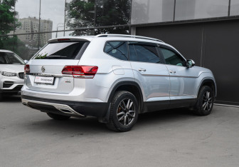 Подержанный автомобиль Volkswagen Teramont 2018 года (4 фото)