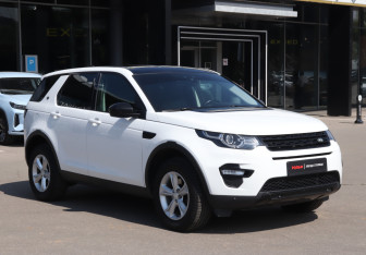 Подержанный автомобиль Land Rover Discovery Sport 2019 года (3 фото)