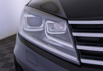 Подержанный автомобиль Volkswagen Touareg 2018 года (11 фото)