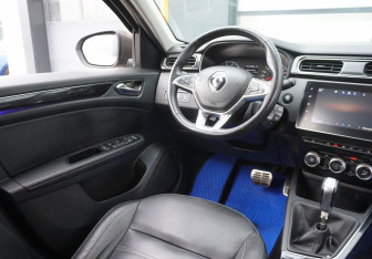 Подержанный автомобиль Renault Arkana 2019 года (13 фото)