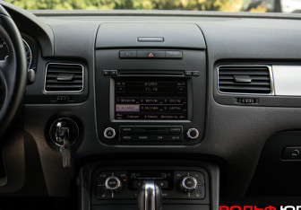 Подержанный автомобиль Volkswagen Touareg 2012 года (11 фото)