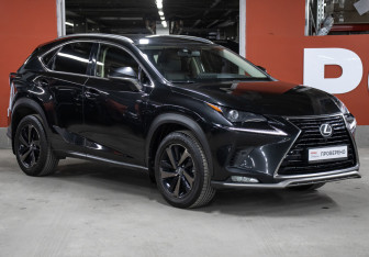 Подержанный автомобиль Lexus NX 2020 года (3 фото)