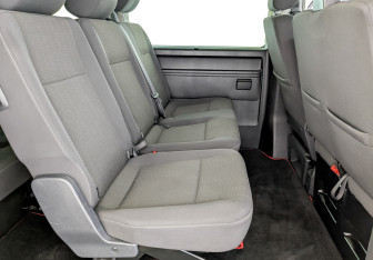 Подержанный автомобиль Volkswagen Caravelle 2019 года (12 фото)
