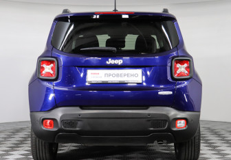Подержанный автомобиль Jeep Renegade 2017 года (6 фото)