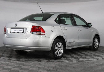 Подержанный автомобиль Volkswagen Polo Sedan 2012 года (3 фото)