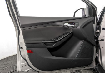 Подержанный автомобиль Ford Focus Wagon 2017 года (19 фото)