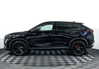Подержанный автомобиль Omoda C5 2023 года (8 фото)