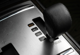 Подержанный автомобиль Mitsubishi Pajero 2020 года (14 фото)