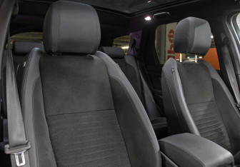 Подержанный автомобиль Land Rover Discovery Sport 2021 года (12 фото)