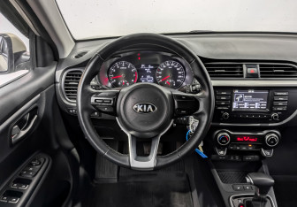 Подержанный автомобиль Kia Rio Hatchback 2020 года (21 фото)