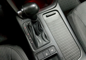 Подержанный автомобиль Kia Sorento 2014 года (28 фото)