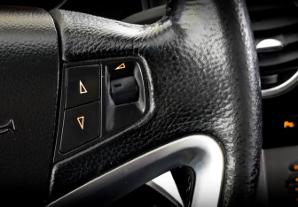 Подержанный автомобиль Opel Antara 2013 года (28 фото)