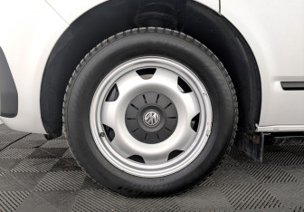 Подержанный автомобиль Volkswagen Multivan 2020 года (19 фото)