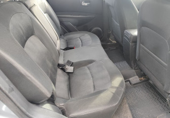 Подержанный автомобиль Nissan Qashqai 2011 года (11 фото)