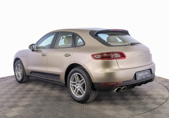 Подержанный автомобиль Porsche Macan 2014 года (7 фото)