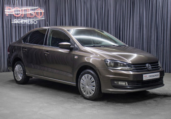 Подержанный автомобиль Volkswagen Polo Sedan 2015 года (3 фото)
