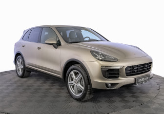 Подержанный автомобиль Porsche Cayenne 2014 года (3 фото)