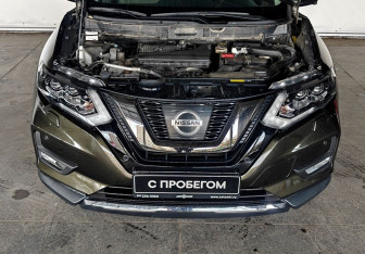 Подержанный автомобиль Nissan X-Trail 2021 года (20 фото)