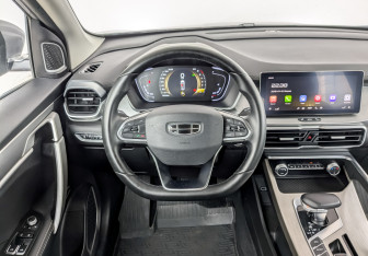 Подержанный автомобиль Geely Coolray 2023 года (21 фото)