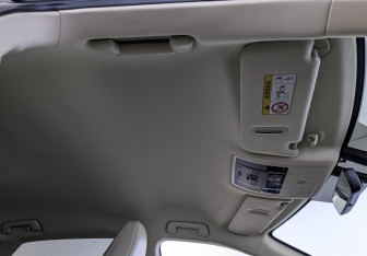 Подержанный автомобиль Lexus RX 2021 года (23 фото)