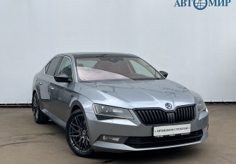 Подержанный автомобиль Skoda Superb Liftback 2015 года (3 фото)