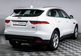 Подержанный автомобиль Jaguar F-Pace 2019 года (5 фото)