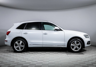 Подержанный автомобиль Audi Q5 2015 года (4 фото)