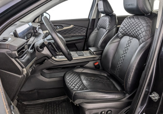 Подержанный автомобиль Exeed TXL 2022 года (19 фото)