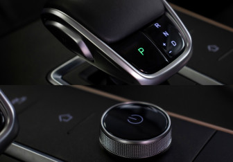 Подержанный автомобиль Omoda C5 2023 года (16 фото)