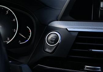 Подержанный автомобиль BMW X4 2019 года (18 фото)