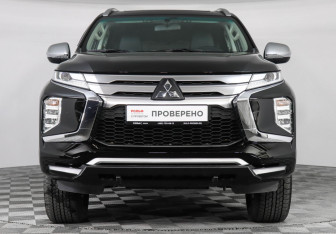 Подержанный автомобиль Mitsubishi Montero Sport 2022 года (2 фото)