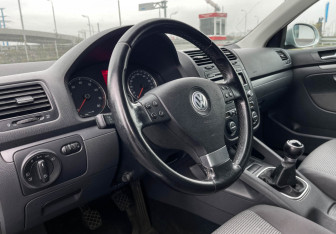 Подержанный автомобиль Volkswagen Jetta Sedan 2008 года (13 фото)