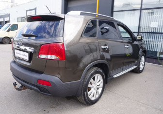 Подержанный автомобиль Kia Sorento 2011 года (5 фото)