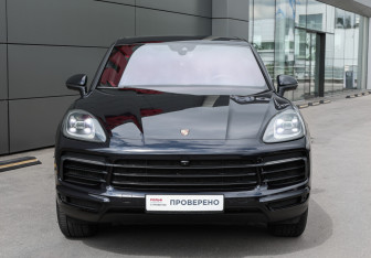 Подержанный автомобиль Porsche Cayenne 2018 года (2 фото)