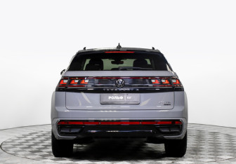 Подержанный автомобиль Volkswagen Teramont 2025 года (6 фото)