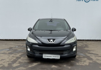 Подержанный автомобиль Peugeot 308 Hatchback 2010 года (2 фото)