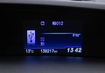 Подержанный автомобиль Honda Civic Hatchback 2012 года (12 фото)