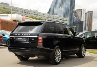 Подержанный автомобиль Land Rover Range Rover 2014 года (4 фото)