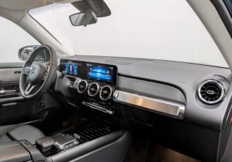 Подержанный автомобиль Mercedes-Benz GLB 2021 года (11 фото)