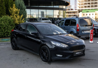 Подержанный автомобиль Ford Focus Hatchback 2019 года (2 фото)
