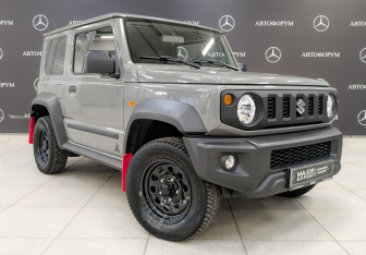 Подержанный автомобиль Suzuki Jimny 2021 года (3 фото)