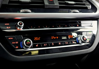 Подержанный автомобиль BMW X3 2021 года (27 фото)
