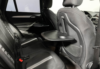 Подержанный автомобиль BMW X1 2018 года (18 фото)