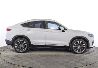 Подержанный автомобиль Geely Tugella 2021 года (4 фото)