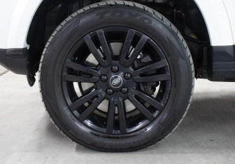 Подержанный автомобиль Land Rover Discovery 2014 года (27 фото)