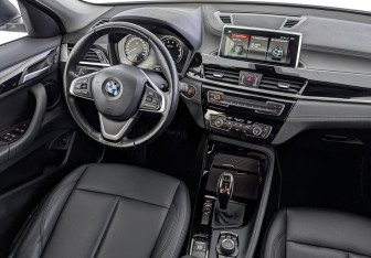 Подержанный автомобиль BMW X2 2020 года (30 фото)